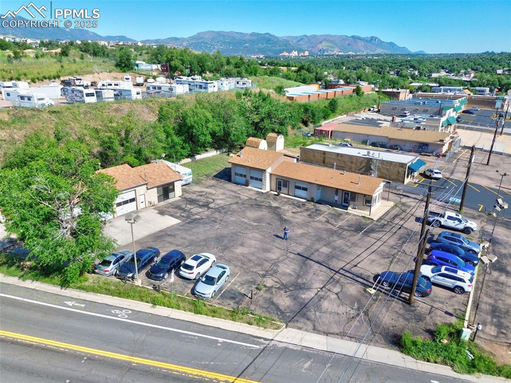 Image 9 of 42: Drone / aerial view 