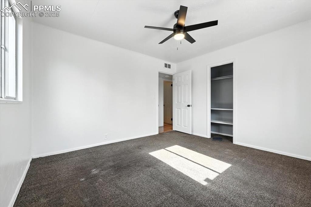 Image 14 of 47: Bedroom