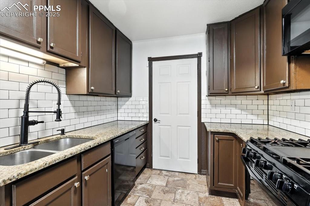 Image 8 of 47: Kitchen
