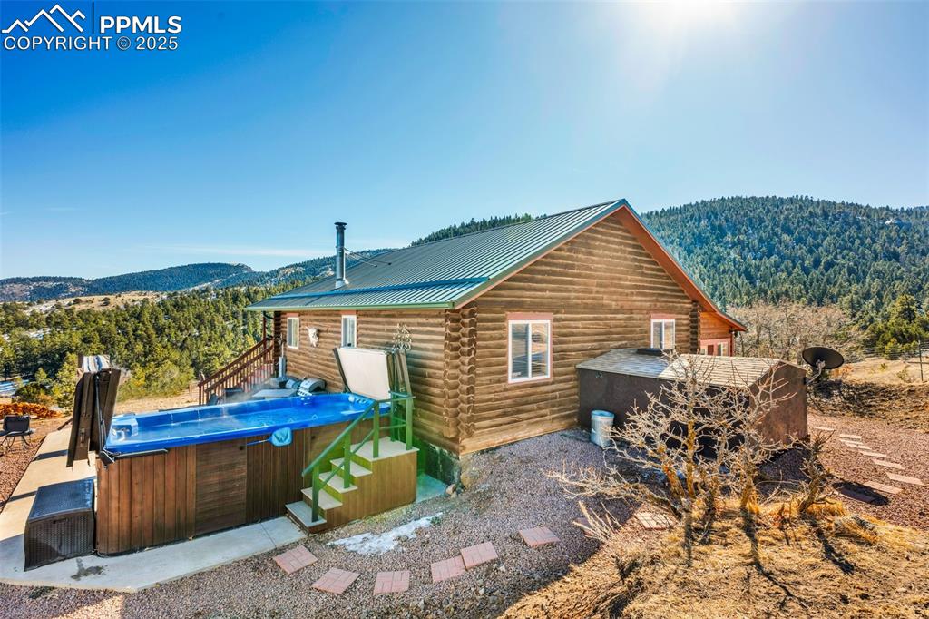 Image 26 of 49: Back of Structure