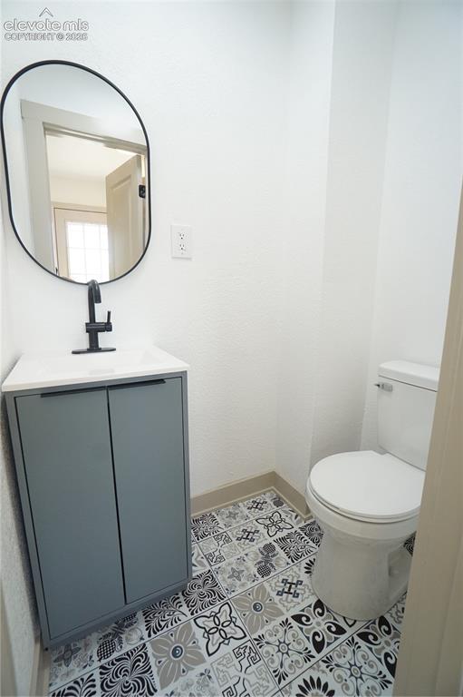 Image 17 of 39: Bathroom