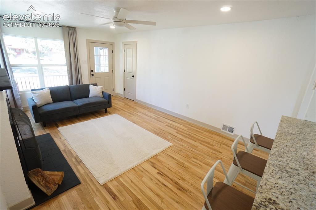 Image 5 of 39: Living Room