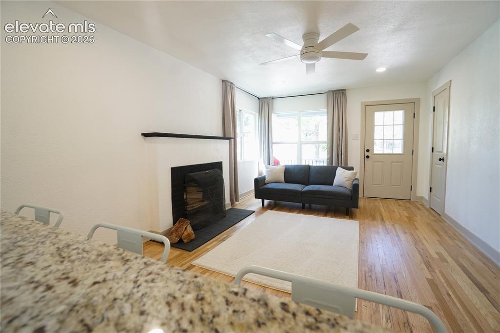 Image 7 of 39: Living Room
