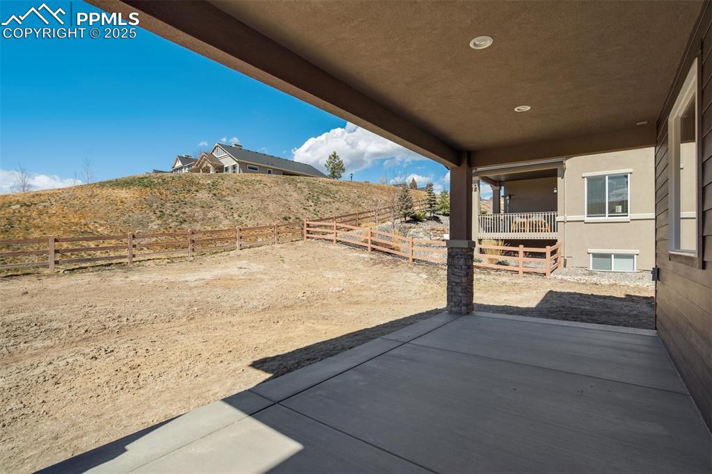 Image 47 of 50: Patio