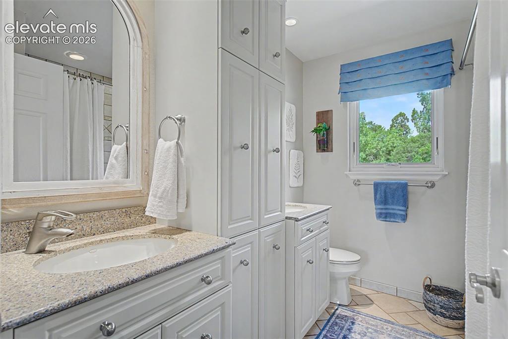 Image 28 of 49: Master Bathroom