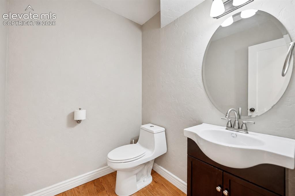 Image 14 of 35: Bathroom