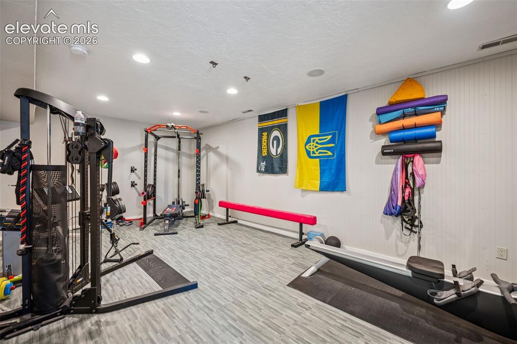 Image 30 of 35: Exercise Room