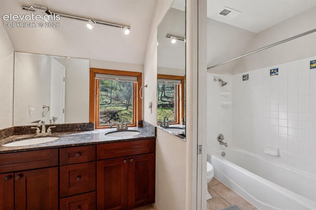 Image 9 of 35: Bathroom