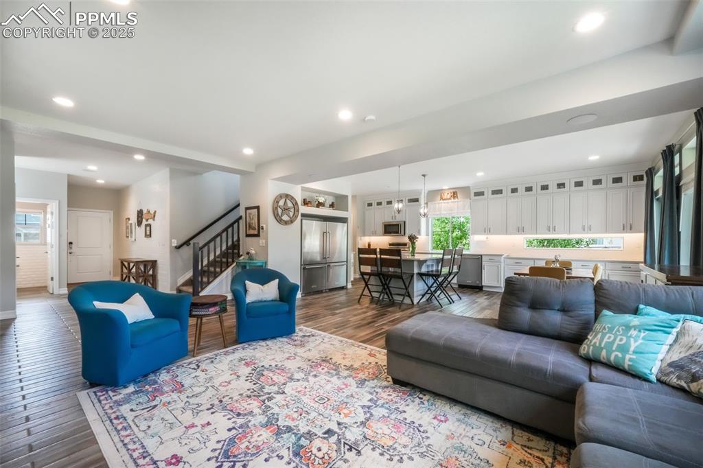 Image 11 of 50: Living Room