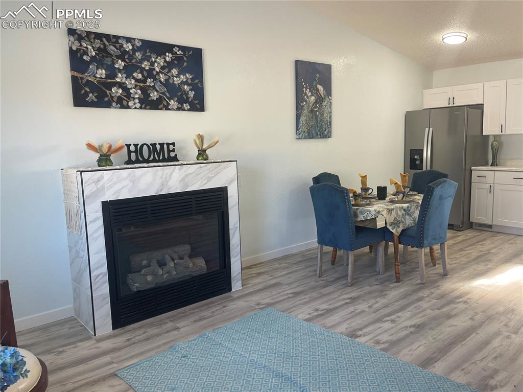 Image 8 of 18: Dining Area