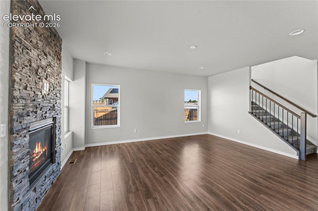 Image 11 of 42: Living Room