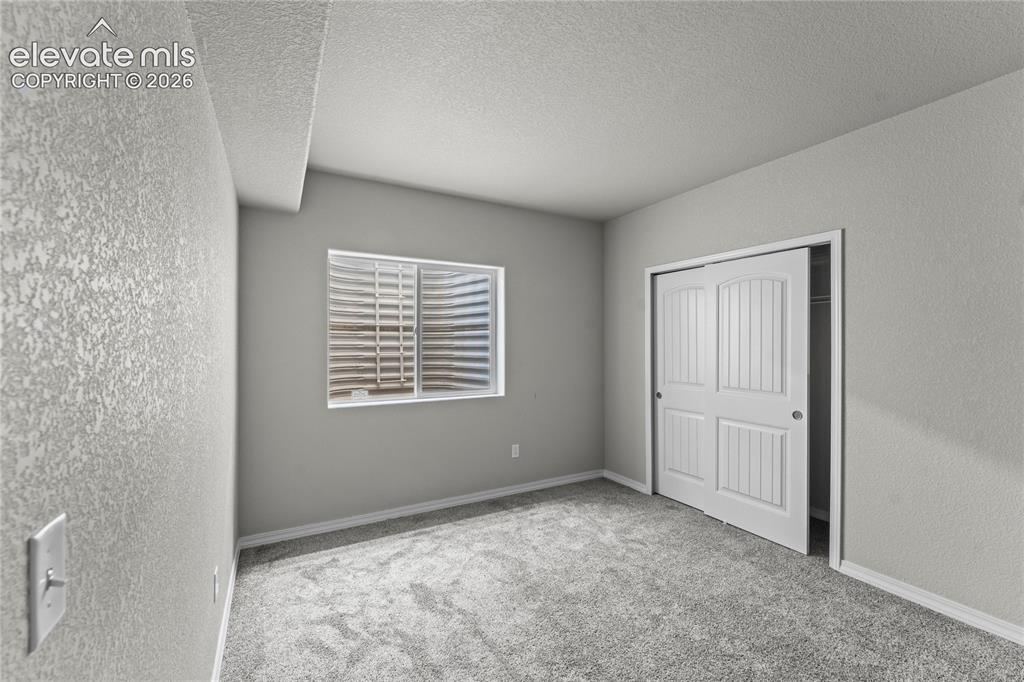 Image 35 of 42: Bedroom