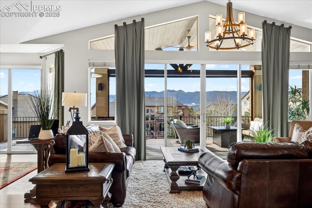 Image 8 of 50: Living Room