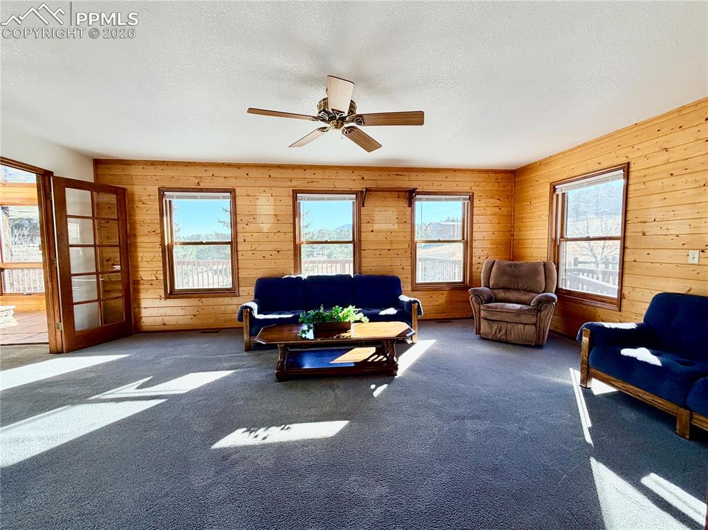Image 19 of 45: Can be used as a flex room