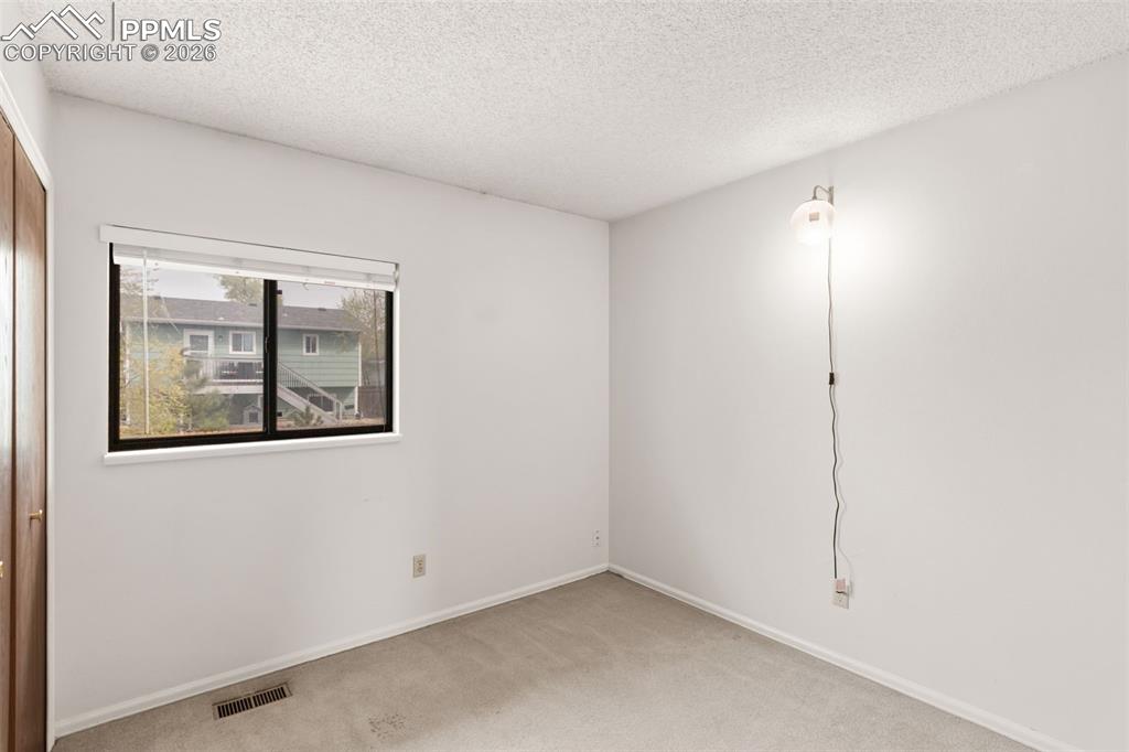 Image 17 of 33: Bedroom