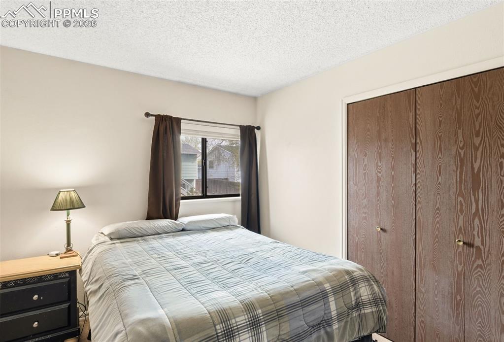 Image 21 of 33: Bedroom