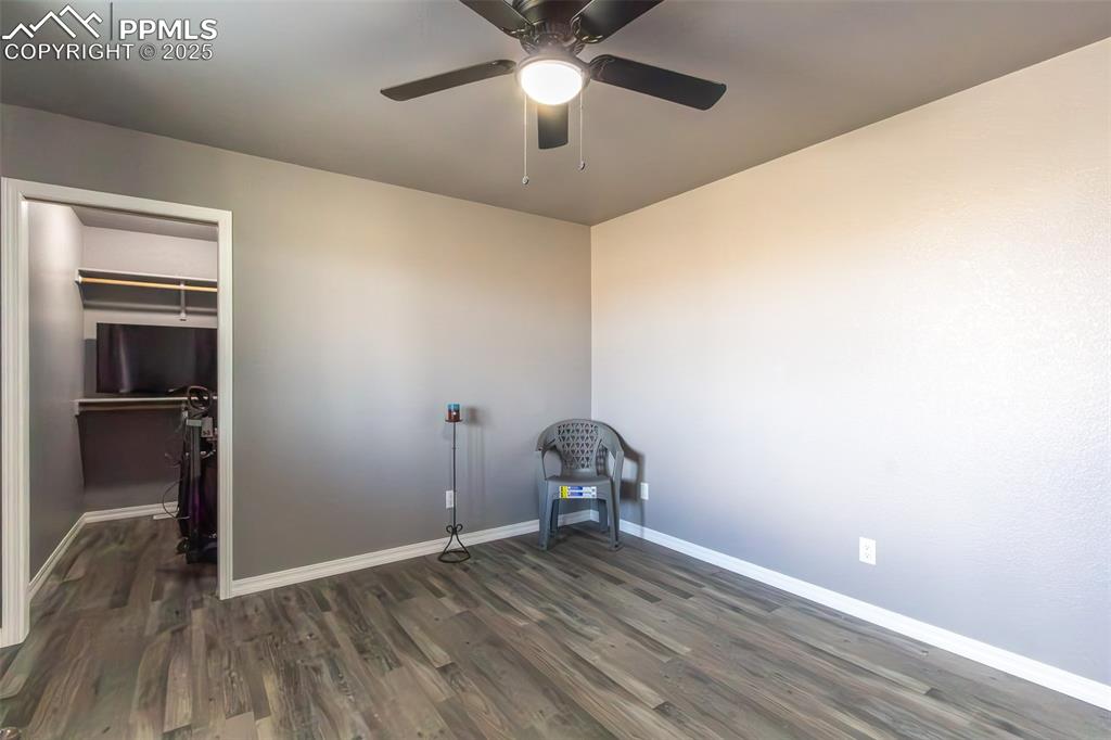 Image 15 of 39: Bedroom