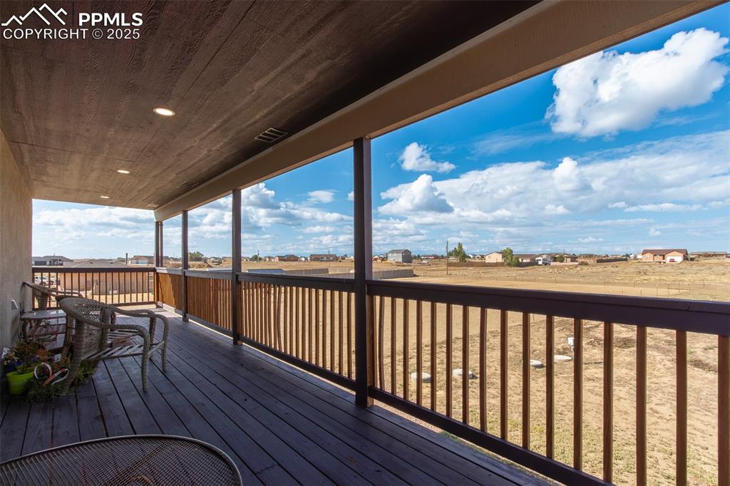 Image 28 of 39: Deck