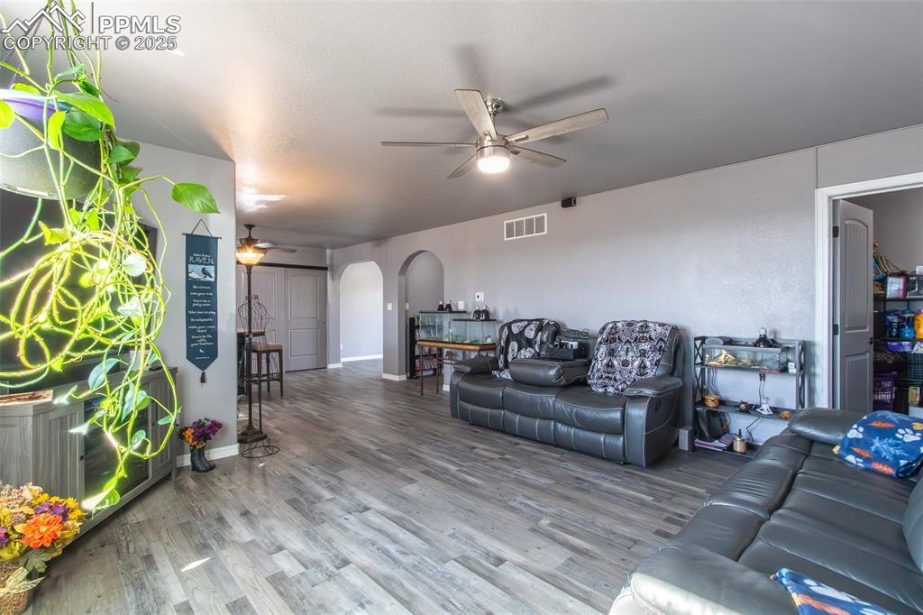 Image 39 of 39: Living Room