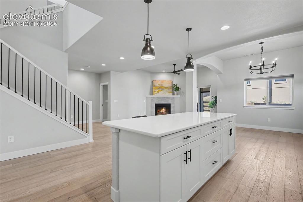 Image 16 of 33: Kitchen