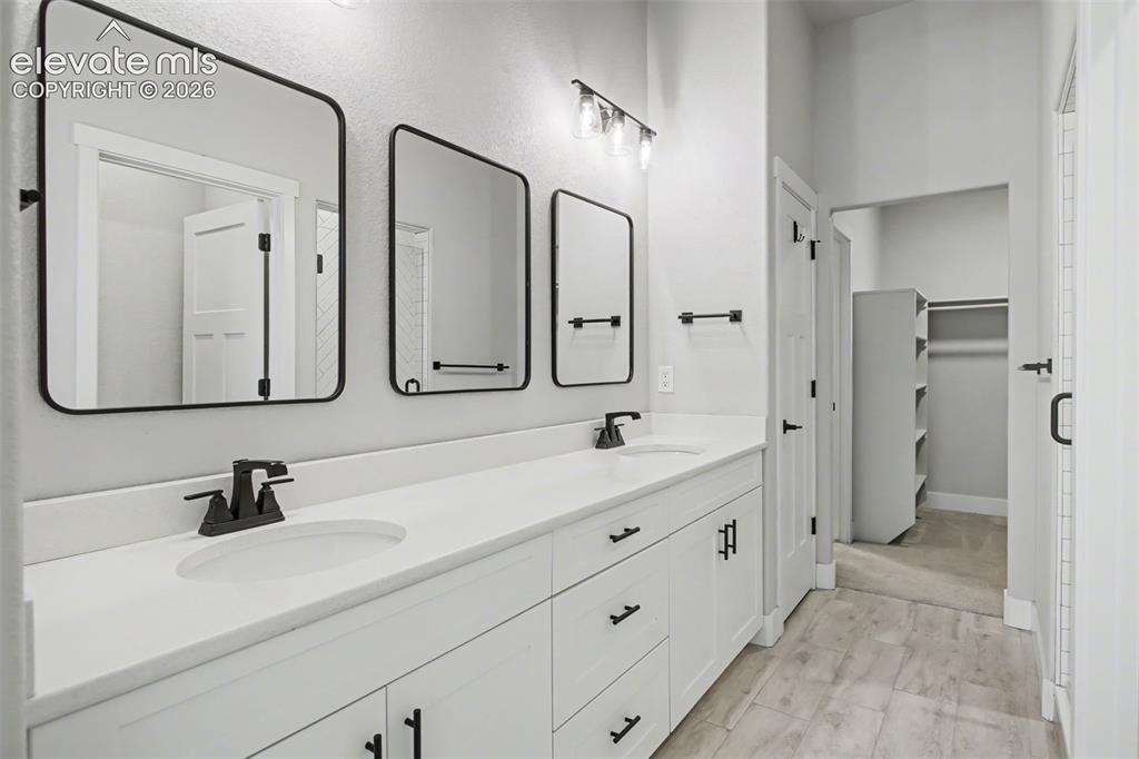 Image 22 of 33: Master Bathroom