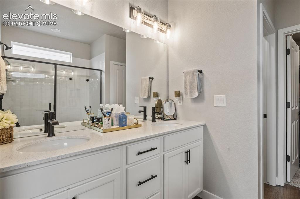 Image 19 of 45: Master Bathroom