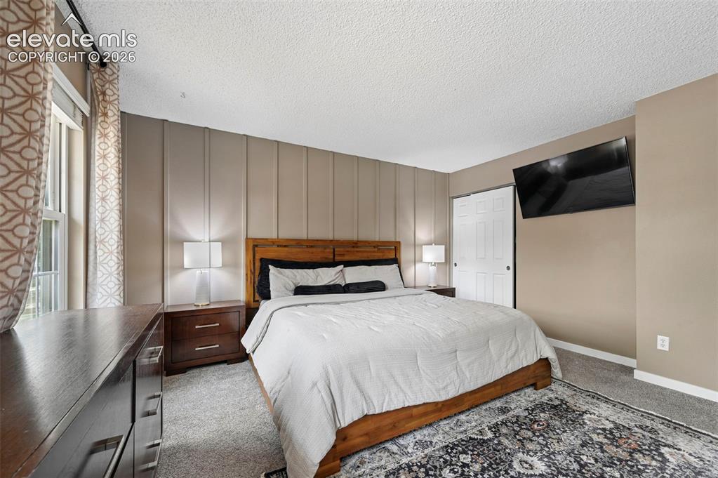 Image 11 of 28: Bedroom
