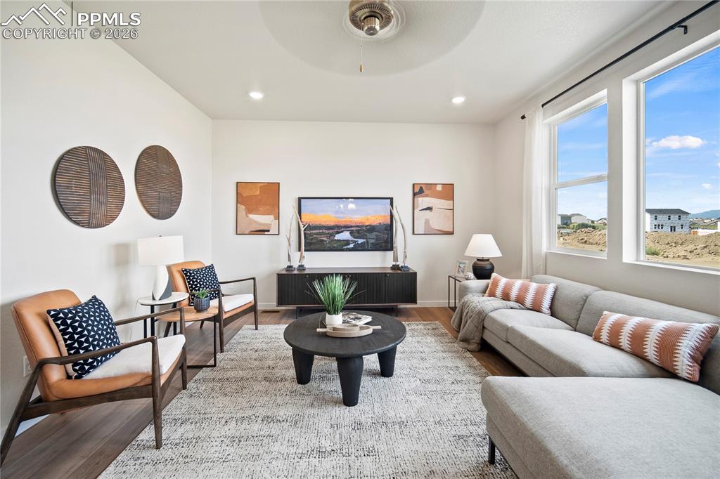 Image 10 of 40: Living Room