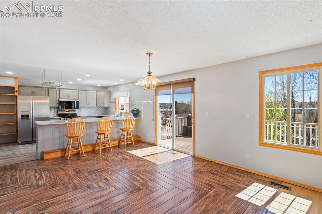 Image 11 of 44: Kitchen