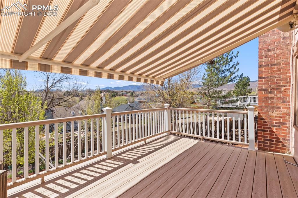 Image 16 of 44: Deck