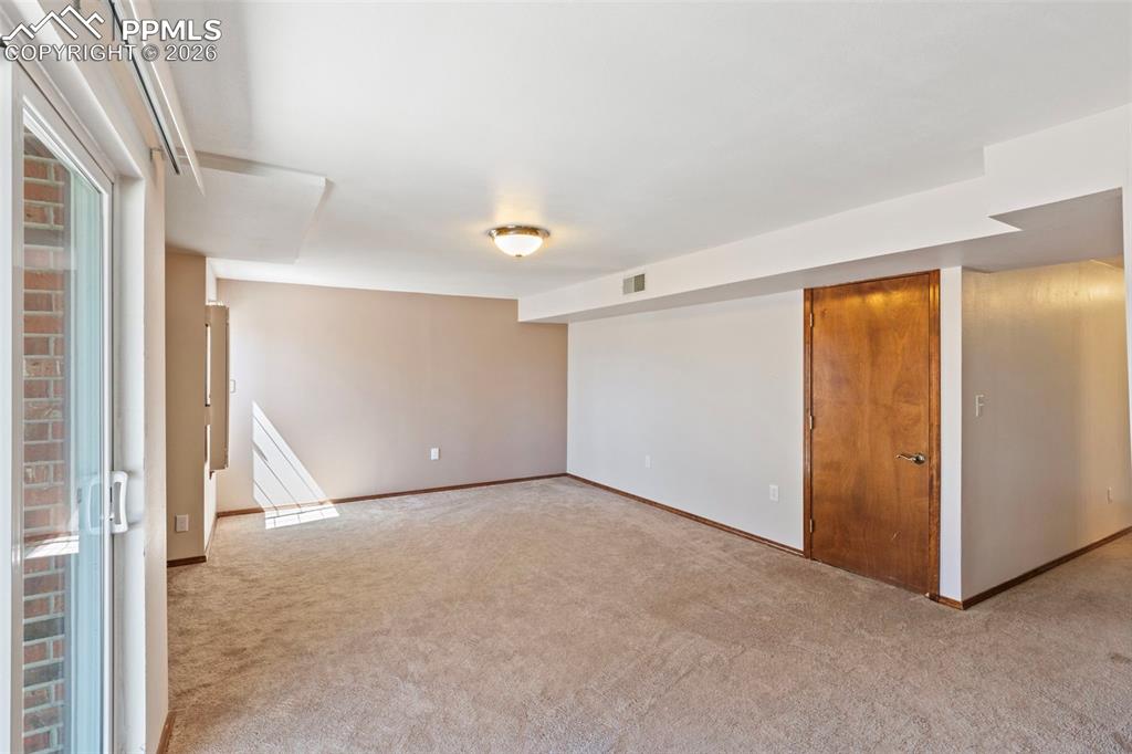 Image 35 of 44: Family Room