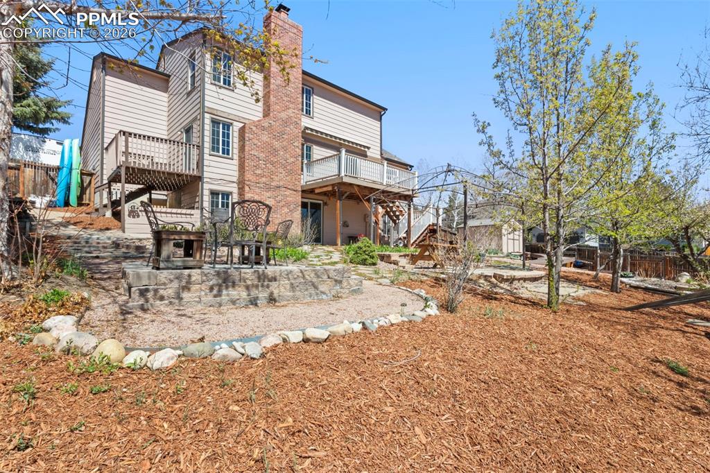 Image 5 of 44: Back of Structure