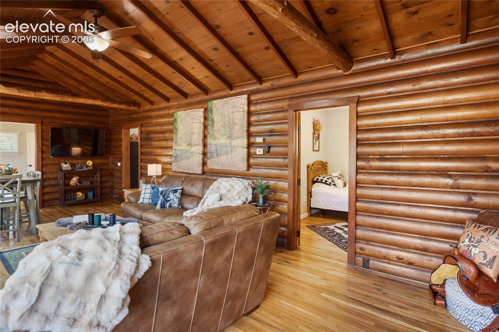 Image 16 of 49: Living Room