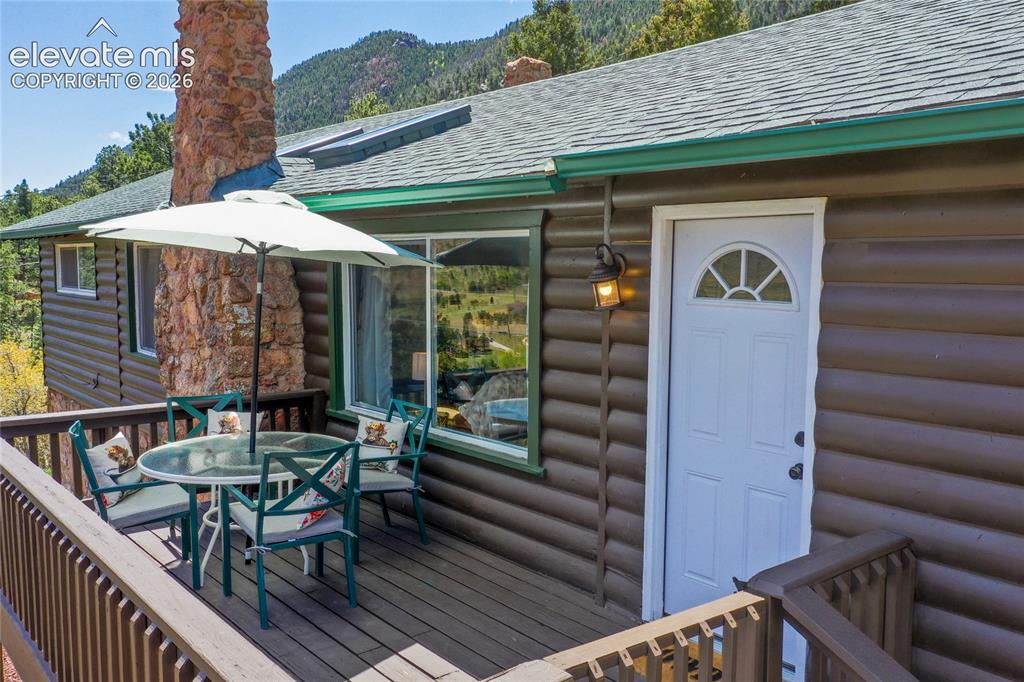 Image 9 of 49: Deck