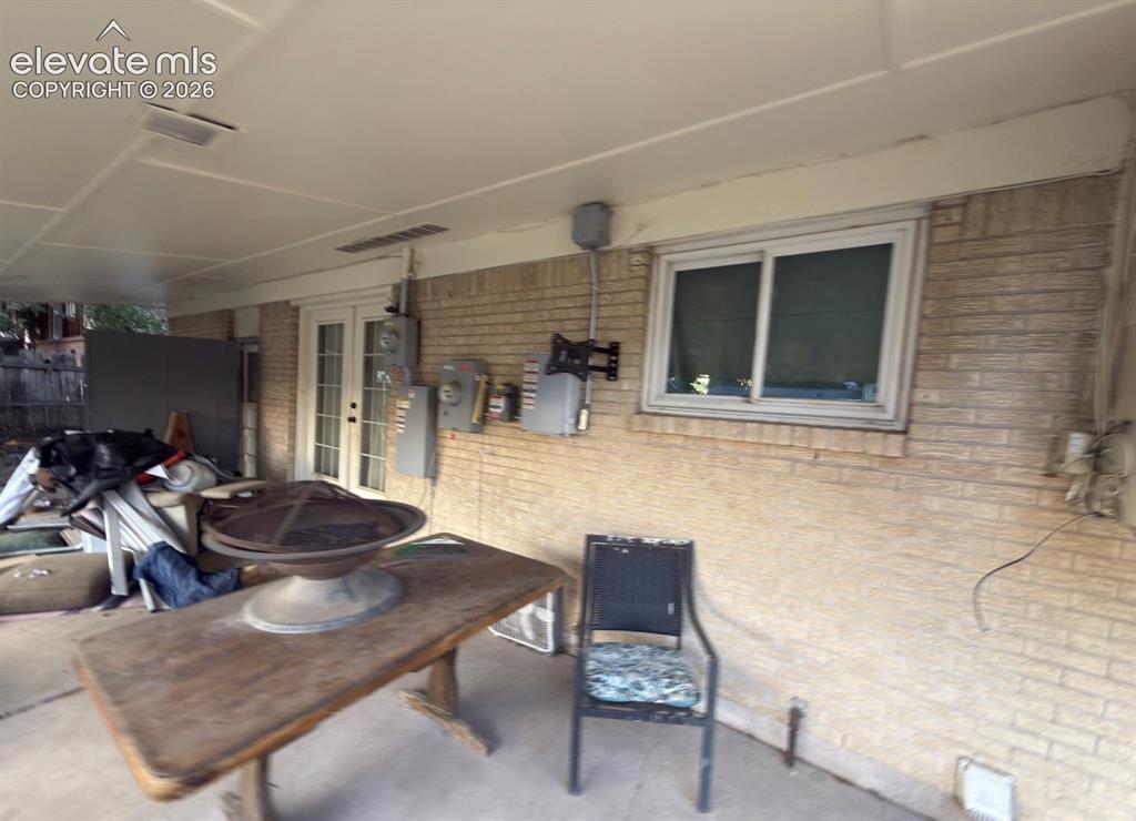 Image 10 of 14: Patio