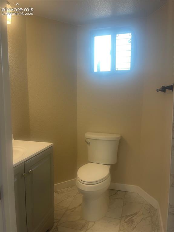 Image 14 of 23: Bathroom