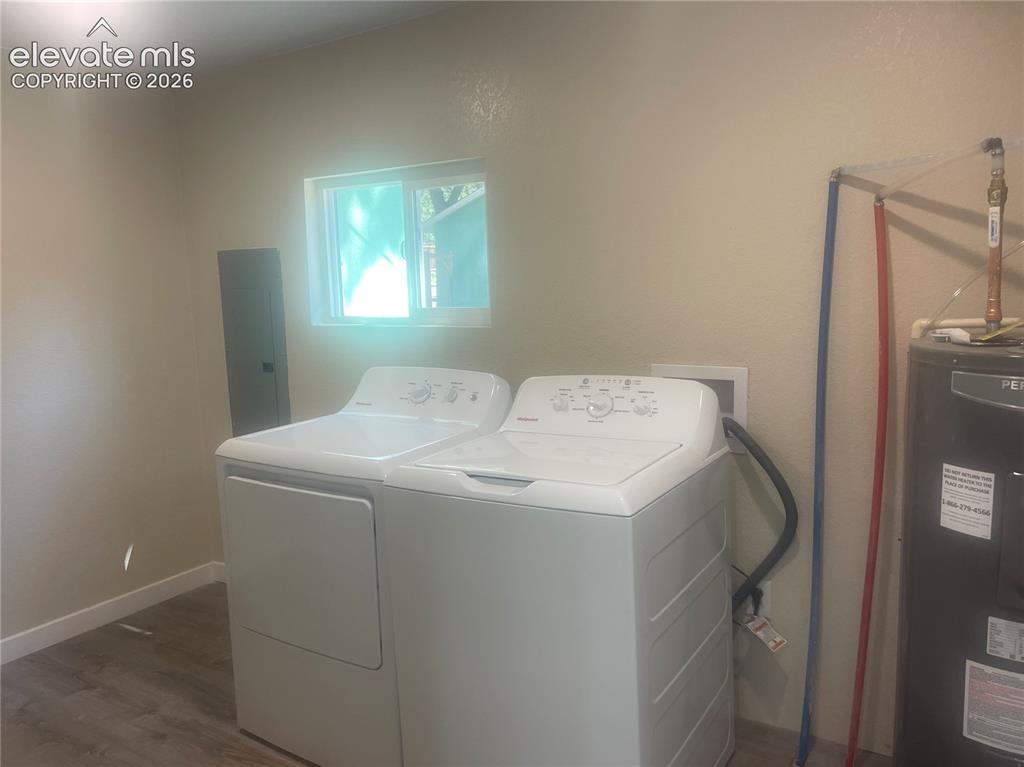 Image 21 of 23: Laundry