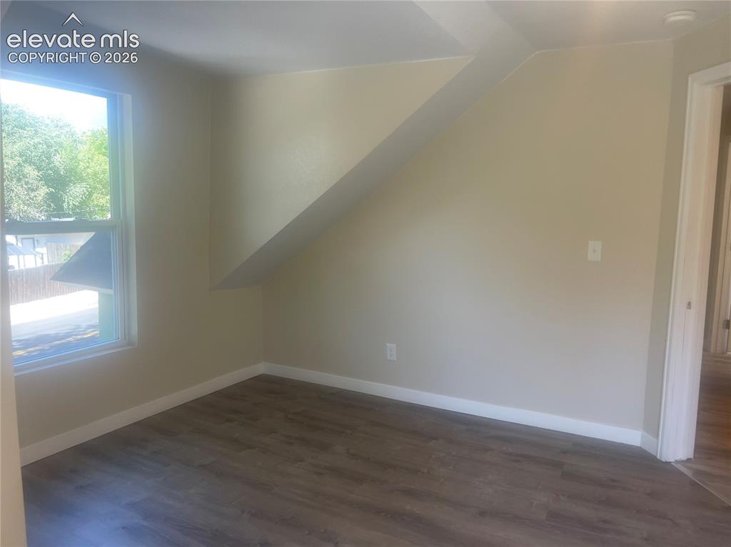 Image 7 of 23: Bonus Room