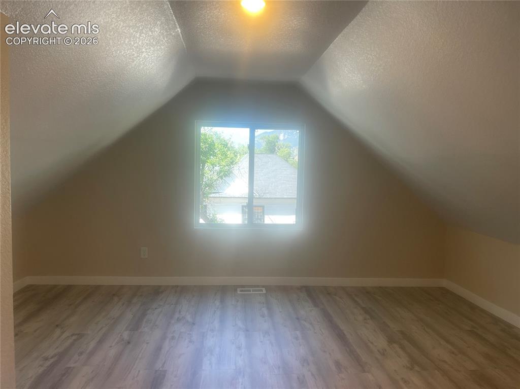 Image 9 of 23: Bonus Room