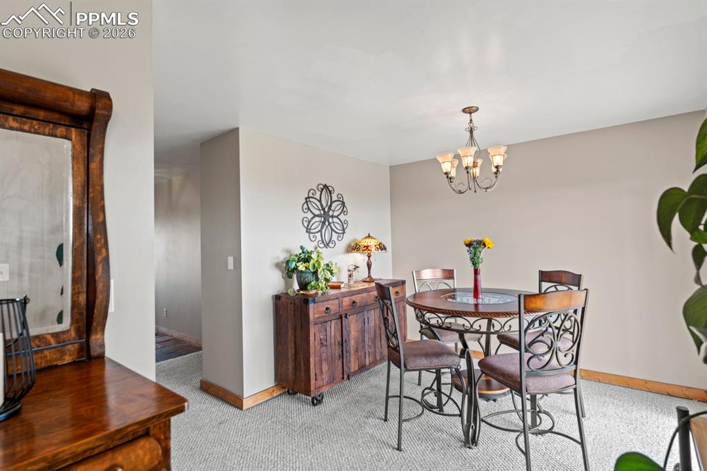 Image 19 of 38: Dining Area