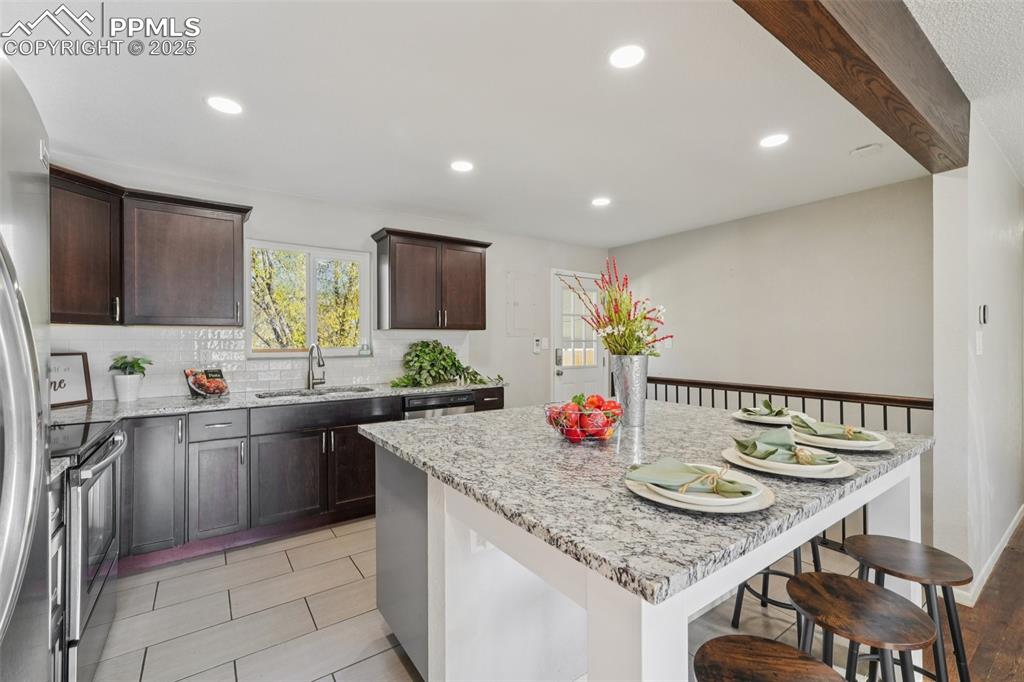 Image 13 of 44: Kitchen