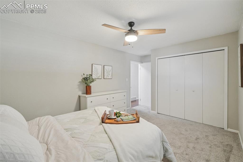 Image 17 of 44: Bedroom