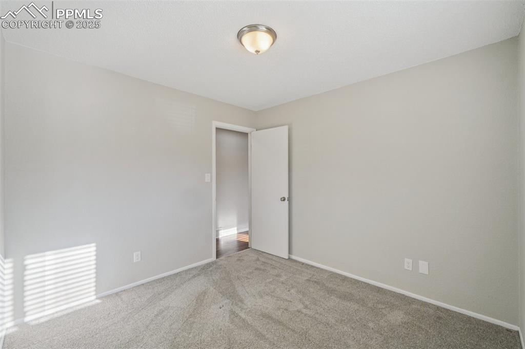 Image 28 of 44: Bedroom