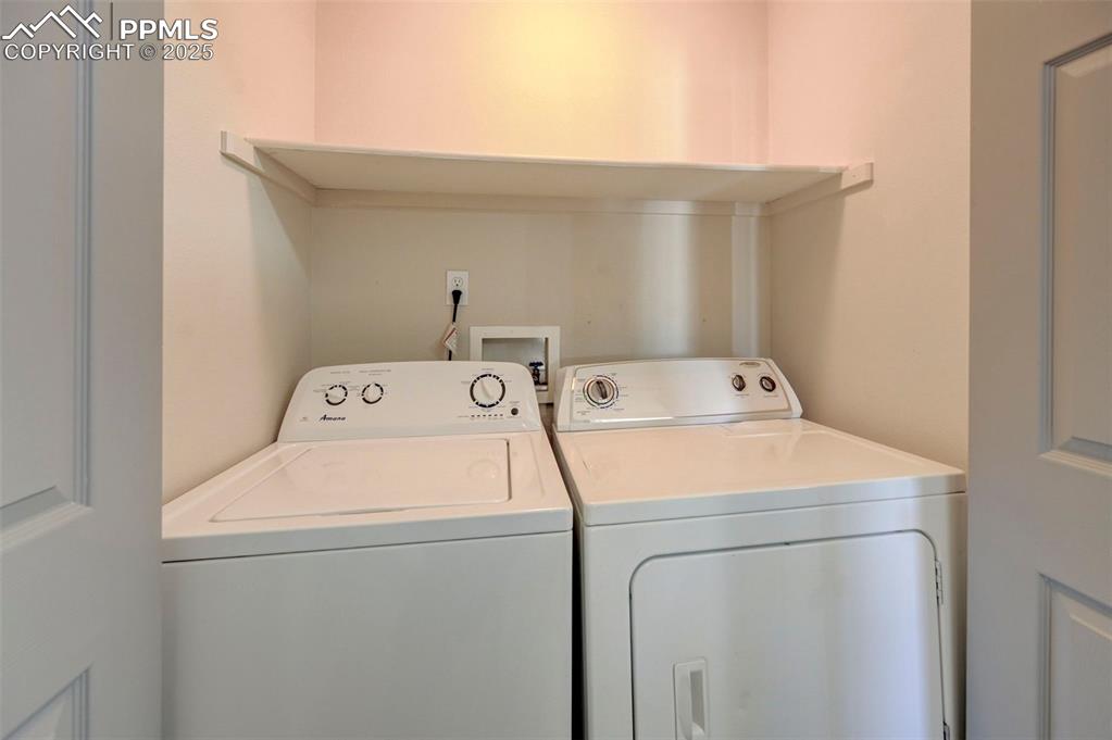 Image 11 of 20: Laundry