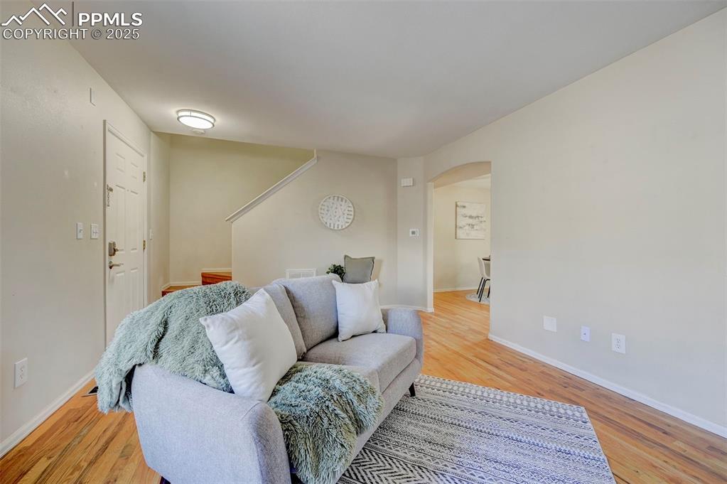 Image 6 of 20: Living Room