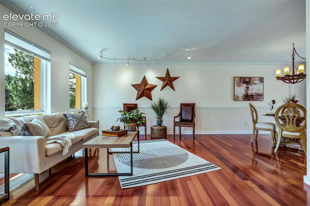 Image 11 of 48: Relaxing Living Room