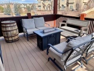 Image 28 of 36: large enough for a crowd