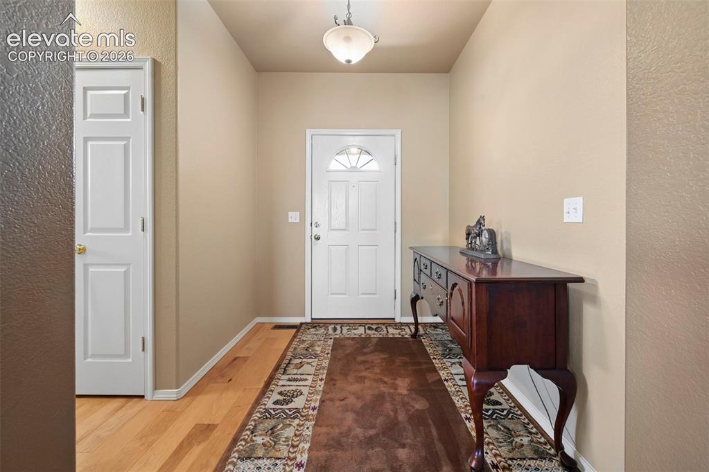 Image 15 of 47: Entry