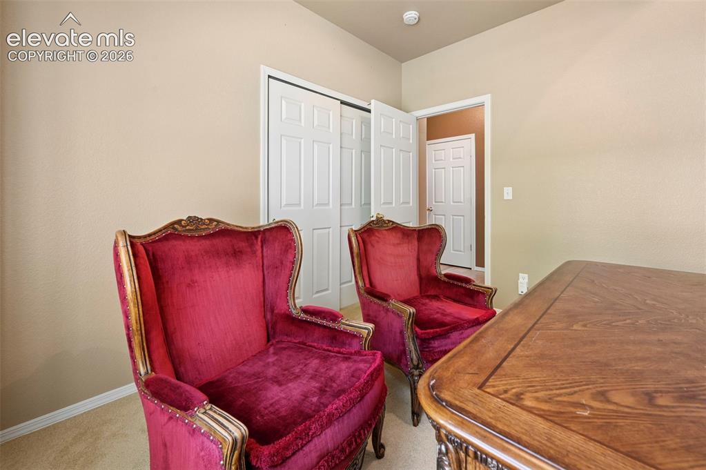 Image 19 of 47: Sitting Room