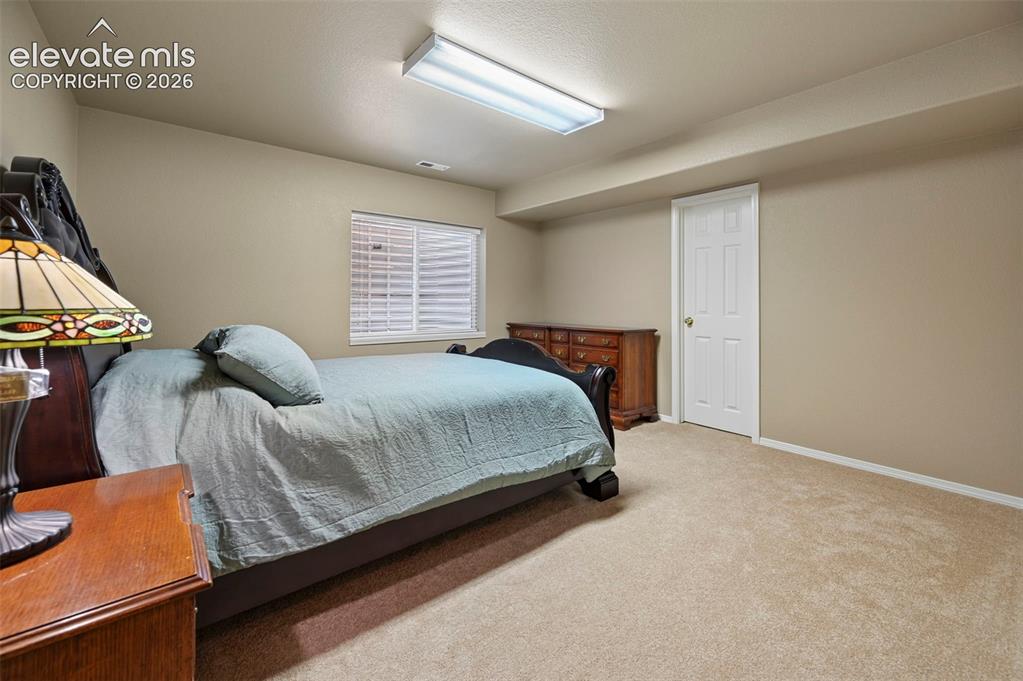 Image 31 of 47: Bedroom